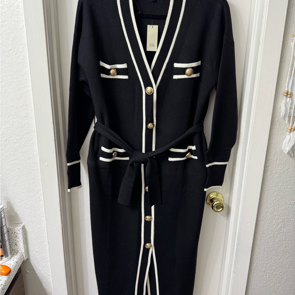 River Island Black and White Long Sleeve V-Neck Sweater Dress